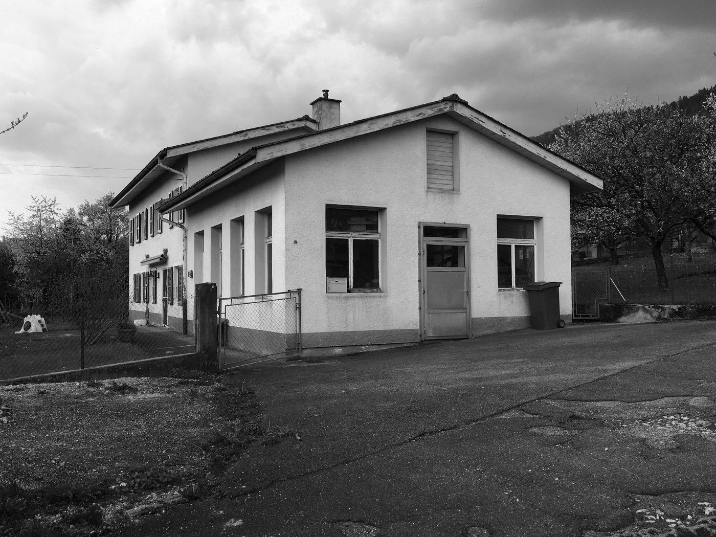La première usine de Sébal, en noir et blanc